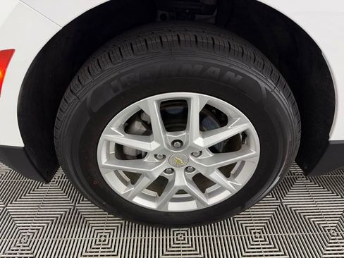 Used 2022 Chevrolet Equinox LT AWD/4WD image 12