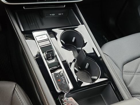 New 2026 Volkswagen Atlas Cross Sport SE image 16