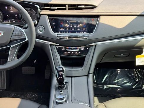 New 2025 Cadillac XT5 Premium Luxury w/ Technology Package image 29