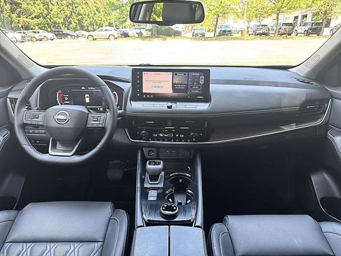 Used 2026 Nissan Rogue Platinum w/ Platinum Premium Package AWD/4WD image 19