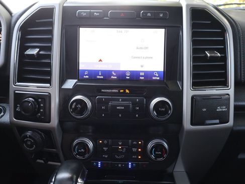 Used 2020 Ford F150 Lariat w/ Equipment Group 502A Luxury AWD/4WD image 34