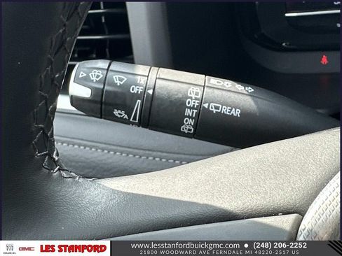 Used 2024 GMC Yukon Denali AWD/4WD image 27
