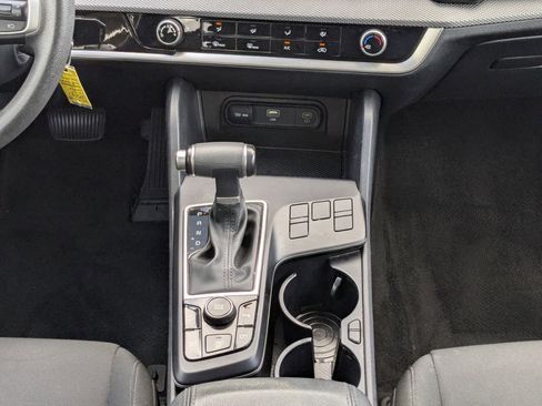 Used 2024 Kia Sportage LX image 22