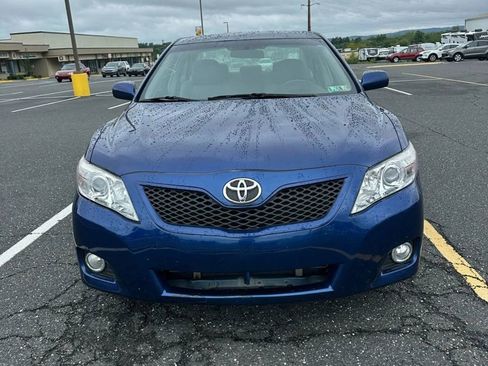 Used 2011 Toyota Camry SE image 3