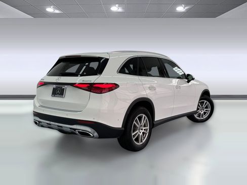 Used 2023 Mercedes-Benz GLC 300 4MATIC image 8