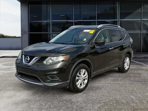 Used 2016 Nissan Rogue SV w/ SV Family Package FWD image 4