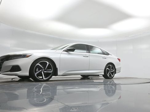 Used 2022 Honda Accord Sport image 41