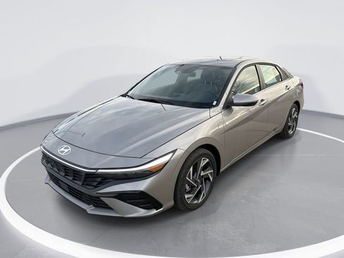 New 2025 Hyundai Elantra Limited image 1