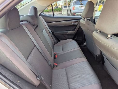 Used 2017 Toyota Corolla LE image 21