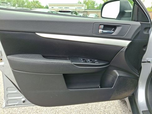 Used 2013 Subaru Outback 2.5i AWD/4WD image 13