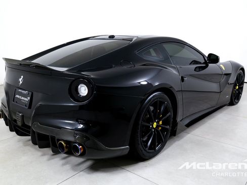 Used 2017 Ferrari F12 Berlinetta RWD image 8