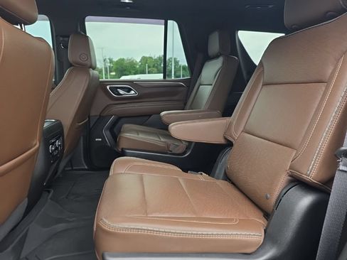 Used 2023 Chevrolet Tahoe High Country AWD/4WD image 10