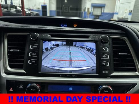 Used 2019 Toyota Highlander XLE w/ Protection Package #3 AWD/4WD image 27