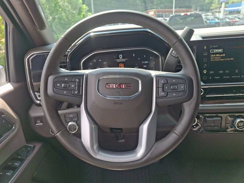 Used 2026 GMC Sierra 2500 SLE w/ Preferred Package AWD/4WD image 19