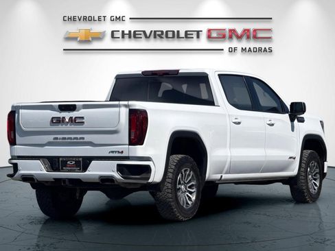 Used 2023 GMC Sierra 1500 AT4 w/ Technology Package AWD/4WD image 3