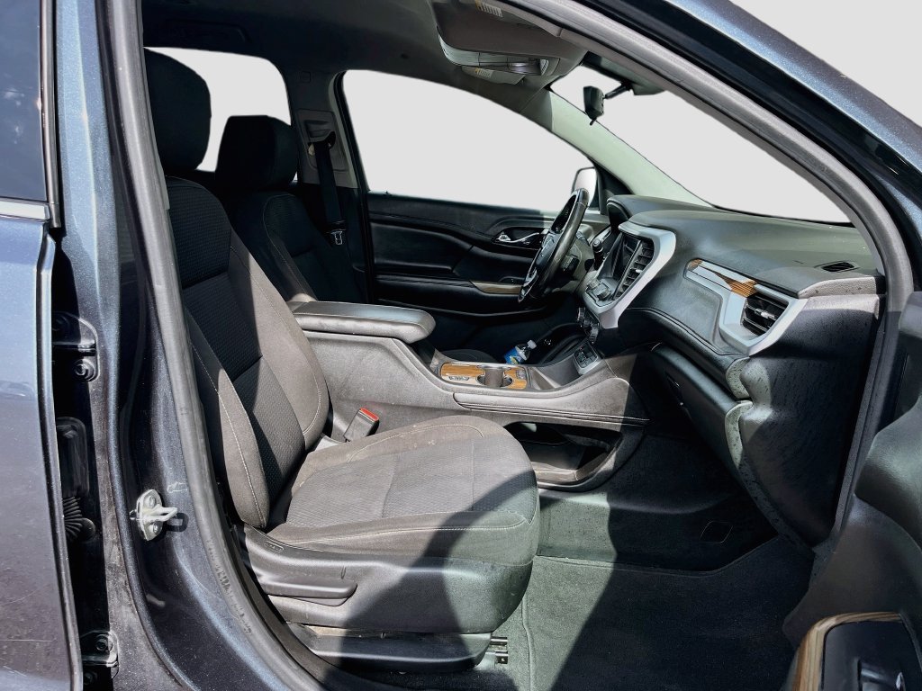Used 2020 GMC Acadia SLE w/ Driver Convenience Package FWD image 29