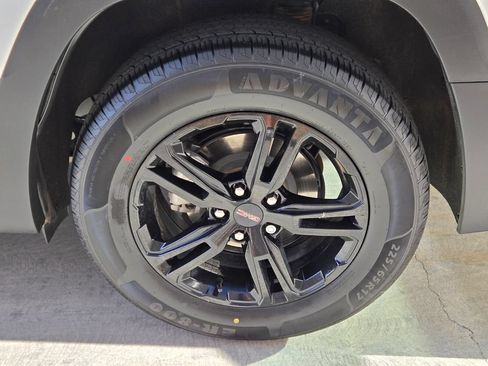 Used 2024 GMC Terrain AT4 AWD/4WD image 10