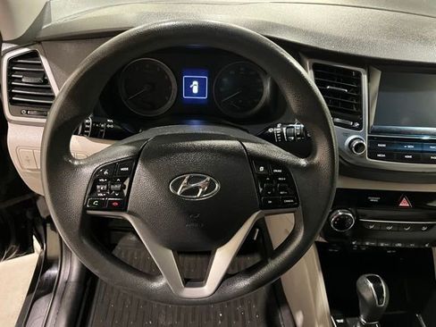 Used 2018 Hyundai Tucson SEL AWD/4WD image 23