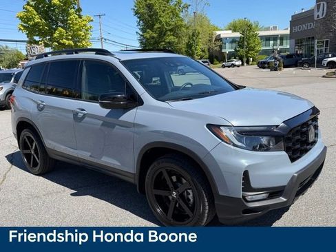 Used 2023 Honda Passport Elite image 3