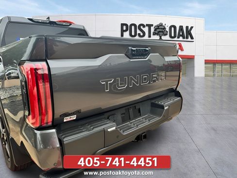 Used 2025 Toyota Tundra Limited AWD/4WD image 41