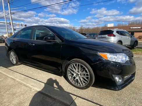 Used 2012 Toyota Camry SE image 4