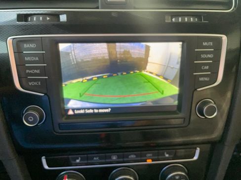 Used 2016 Volkswagen GTI S FWD image 22
