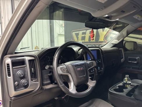 Used 2017 GMC Sierra 1500 SLE w/ SLE Value Package image 4