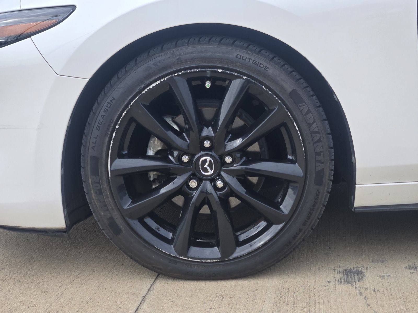 Used 2019 MAZDA MAZDA3 Hatchback w/ Premium Package FWD image 11