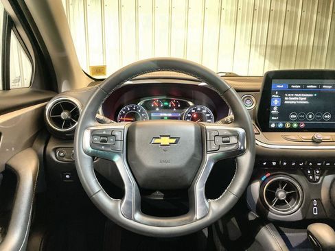 Used 2023 Chevrolet Blazer LT w/ LPO, Black Grille Bar Package image 11