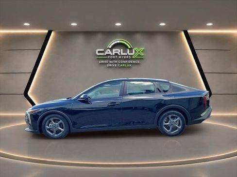 Used 2025 Kia K4 FWD image 3