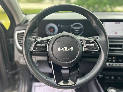 Used 2024 Kia Forte EX FWD image 21