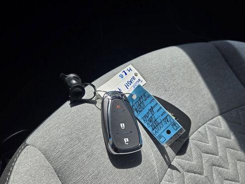 Used 2022 Chevrolet Equinox LS image 26