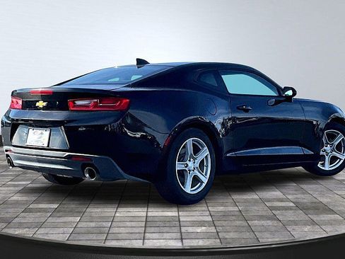 Used 2016 Chevrolet Camaro LT image 2