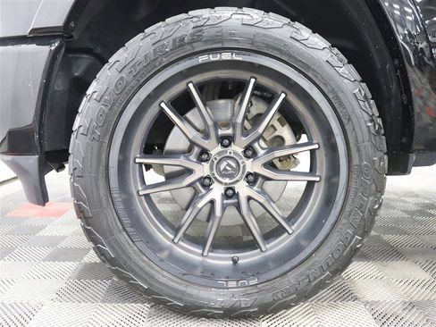 Used 2020 RAM 1500 Limited w/ Black Appearance Package image 40