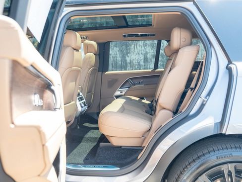 New 2026 Land Rover Range Rover Long Wheelbase SE AWD/4WD image 20
