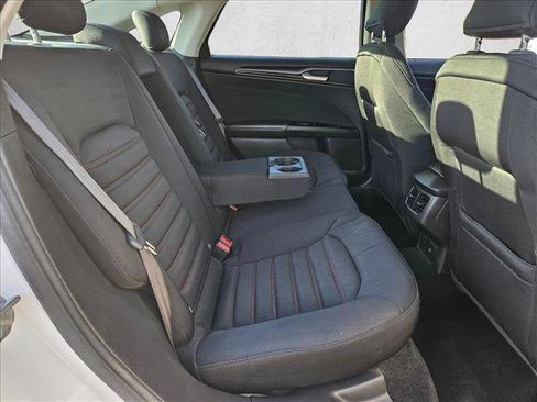 Used 2016 Ford Fusion SE FWD image 23