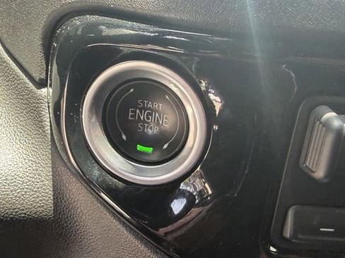 Used 2024 Chevrolet Silverado 2500 High Country w/ High Country Premium Package AWD/4WD image 27