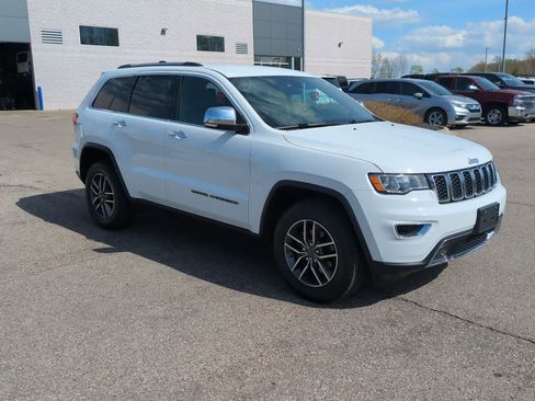 Used 2019 Jeep Grand Cherokee Limited AWD/4WD image 2