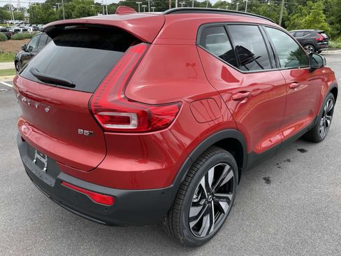 New 2025 Volvo XC40 B5 Ultra w/ Protection Package AWD/4WD image 7