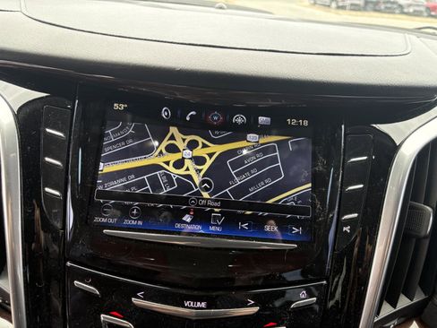 Used 2020 Cadillac Escalade Premium Luxury AWD/4WD image 15
