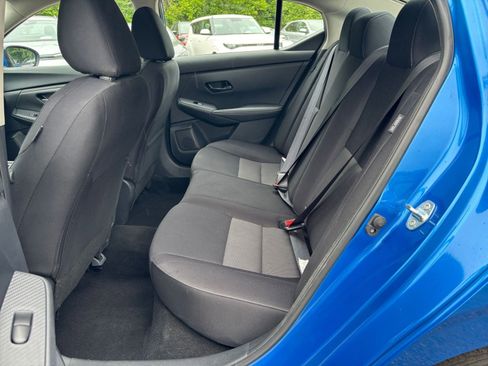 Used 2025 Nissan Sentra SV FWD image 23