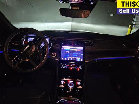 Used 2023 Jeep Grand Cherokee L Overland image 31
