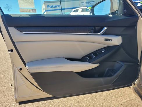 Used 2020 Honda Accord EX-L image 18