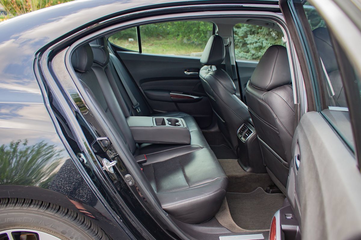 Used 2015 Acura TLX w/ Technology Package FWD image 18