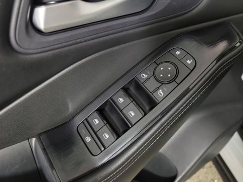 Used 2024 Nissan Rogue SV FWD image 21