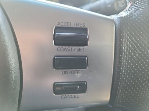 Used 2011 Nissan Xterra PRO-4X w/ Pro-4x Leather Pkg image 18