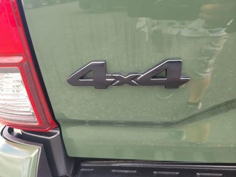 Used 2021 Toyota Tacoma SR5 w/ Trail Edition AWD/4WD image 10