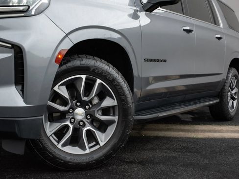 Used 2021 Chevrolet Suburban LT image 24