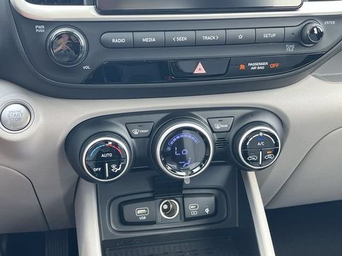 New 2026 Hyundai Venue SEL FWD image 16