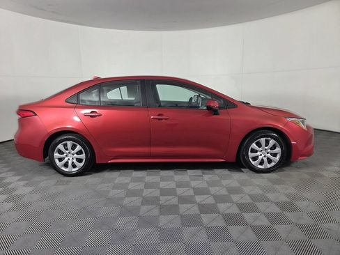 Used 2020 Toyota Corolla LE FWD image 4